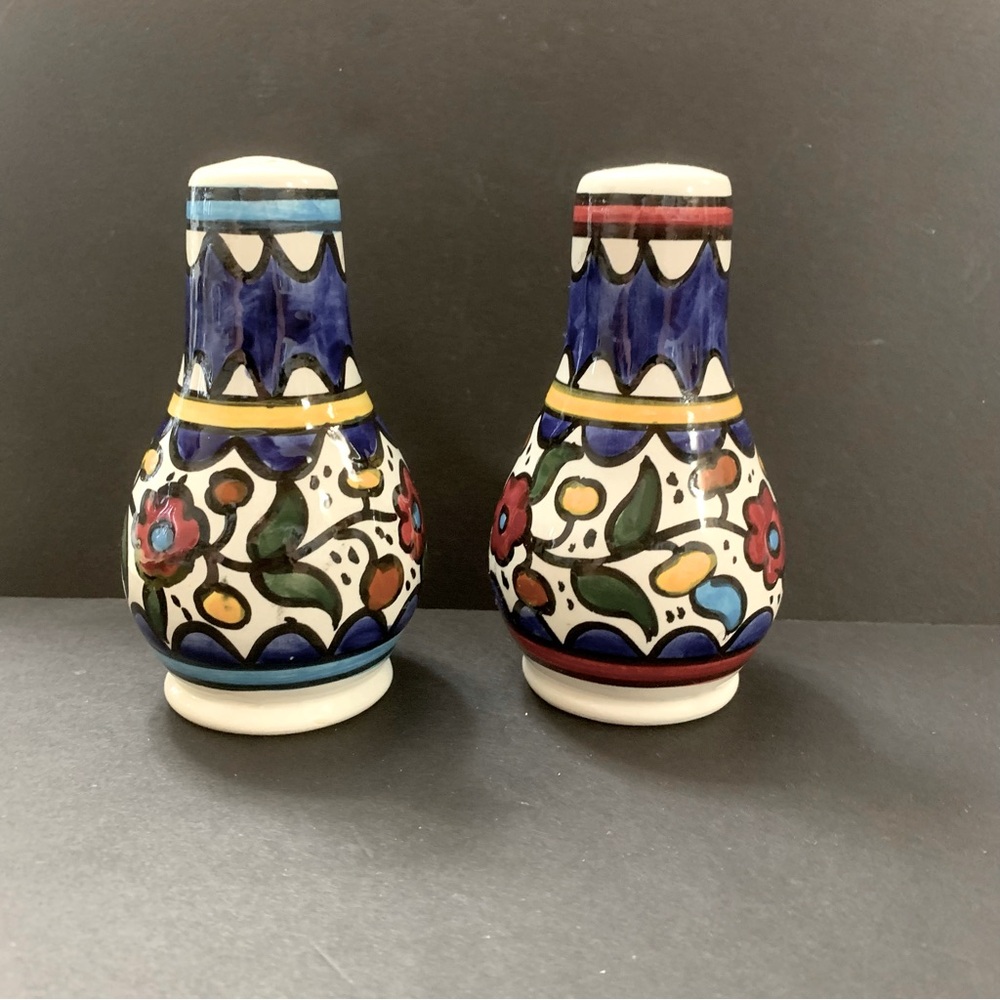 ARMENIAN TRADITIONAL CERAMIC SALT & PEPPER SHAKER